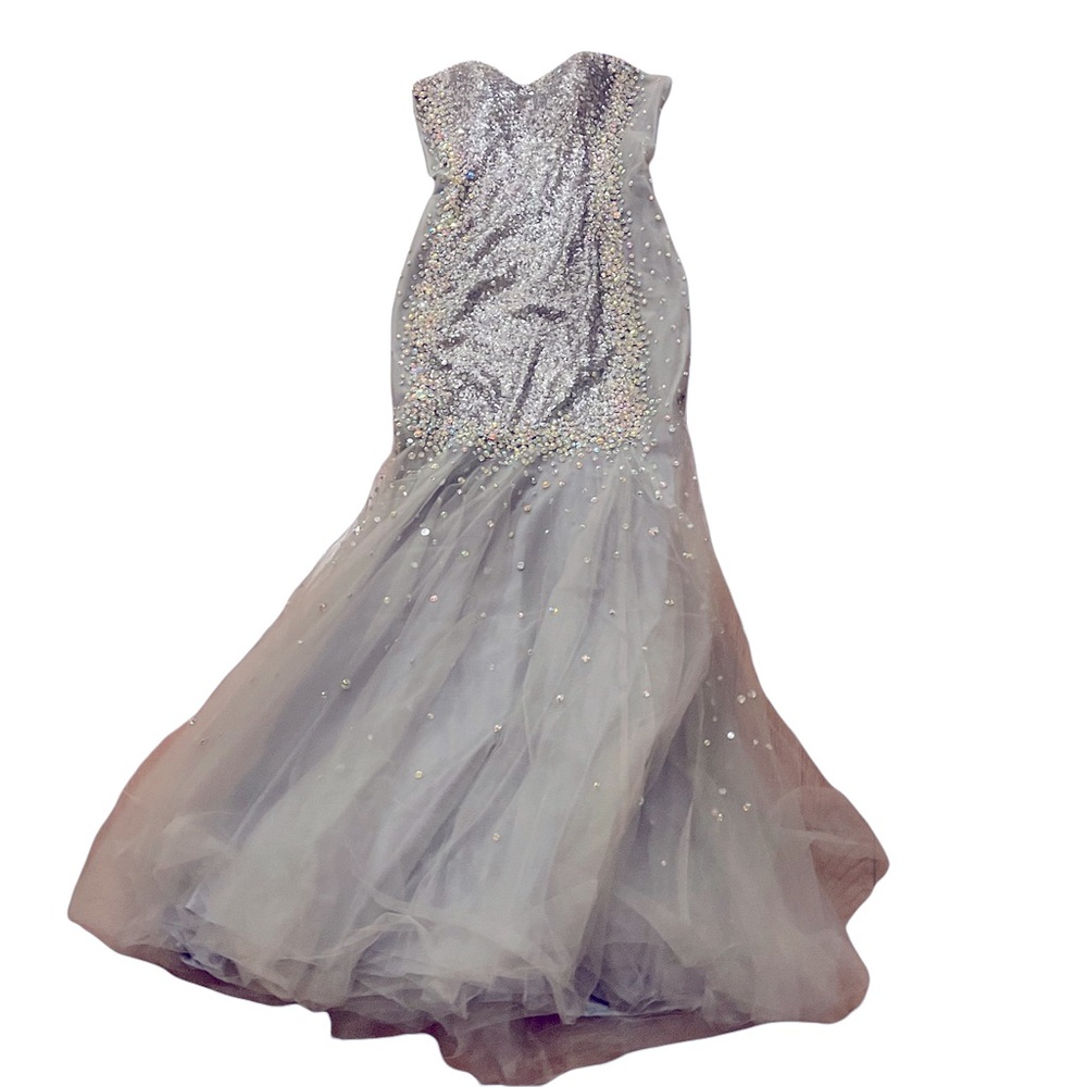 Fabuluxe Couture size medium stunning sparkling silver red carpet gown!